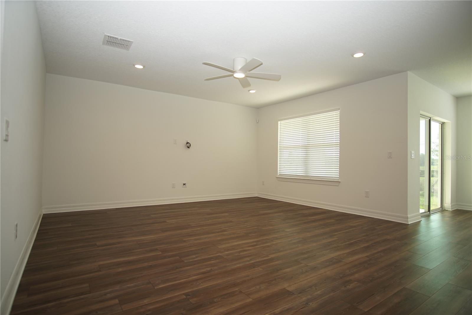 SUMMERS CAY - Residential