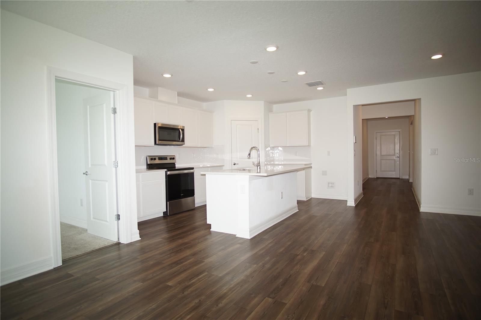 SUMMERS CAY - Residential