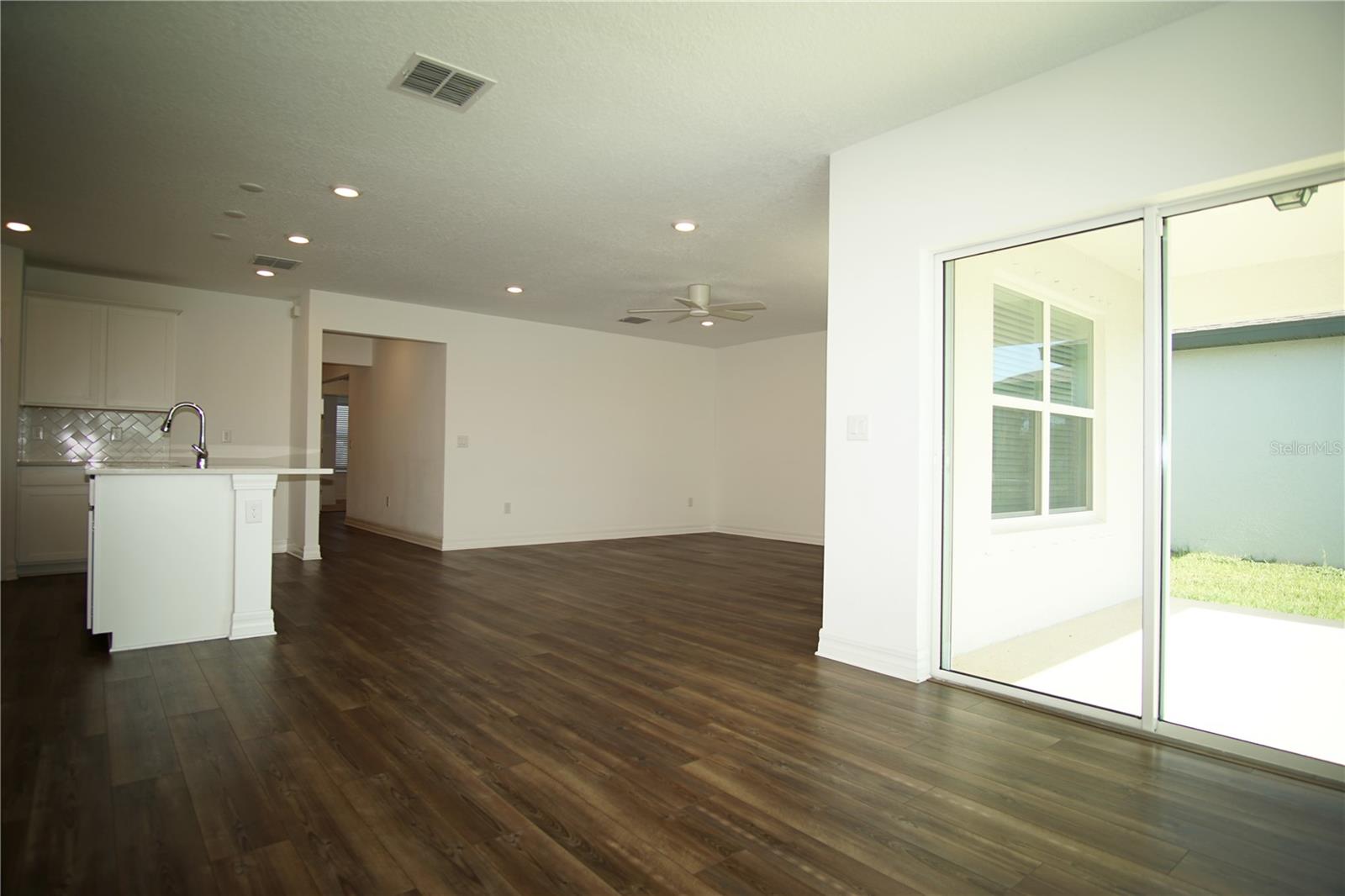 SUMMERS CAY - Residential