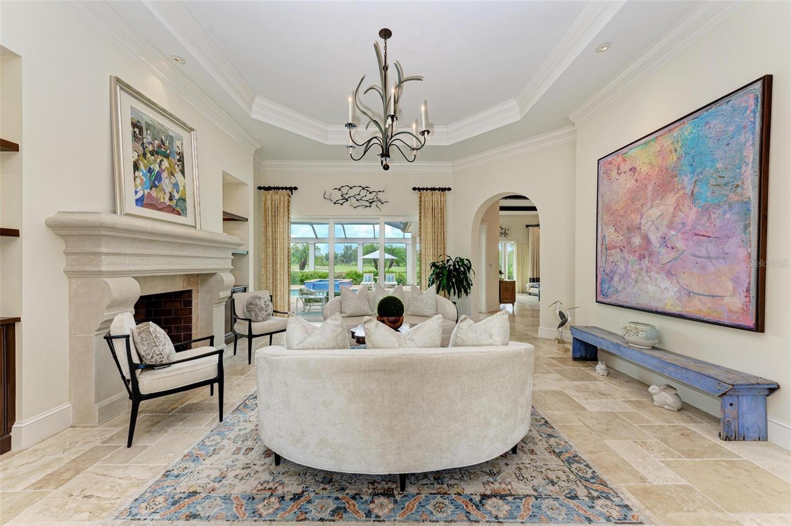 FOUNDERS CLUB - Residential