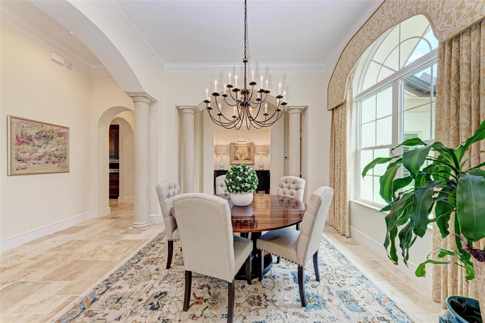 FOUNDERS CLUB - Residential