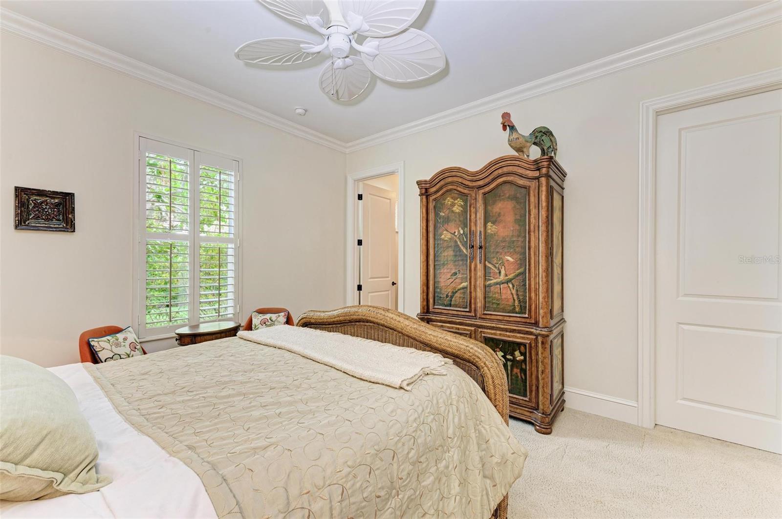 FOUNDERS CLUB - Residential