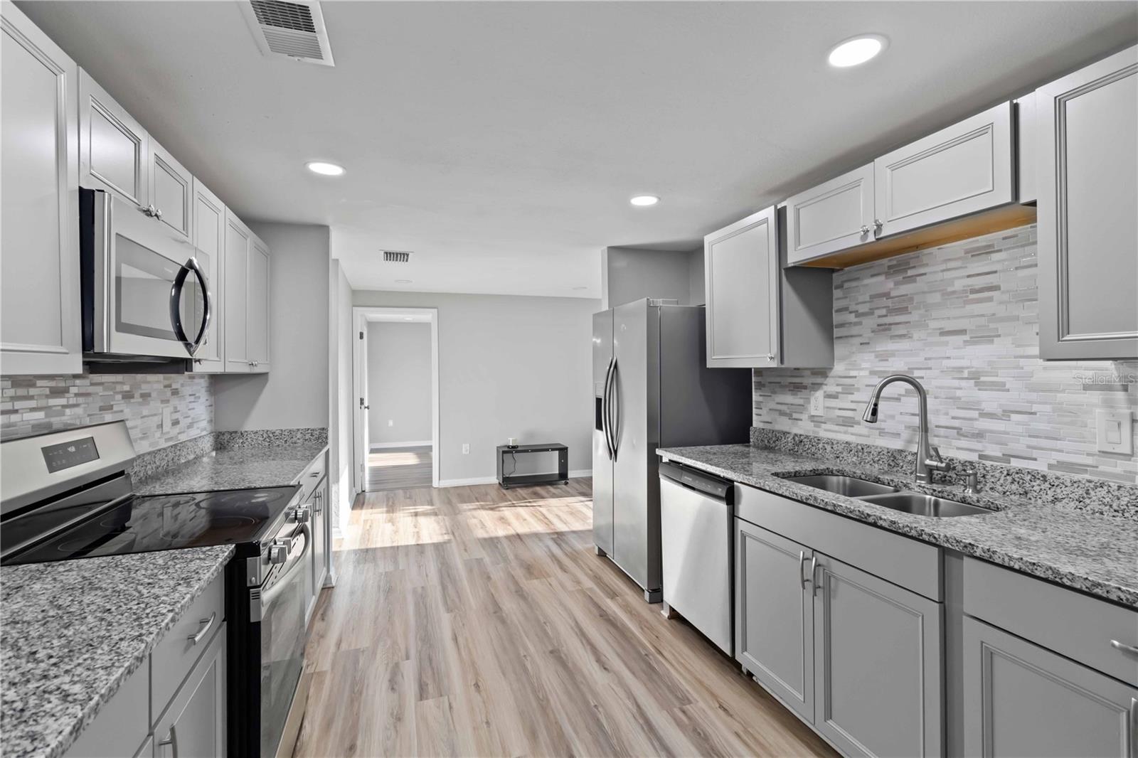 LOCKWOOD MEADOWS - Residential