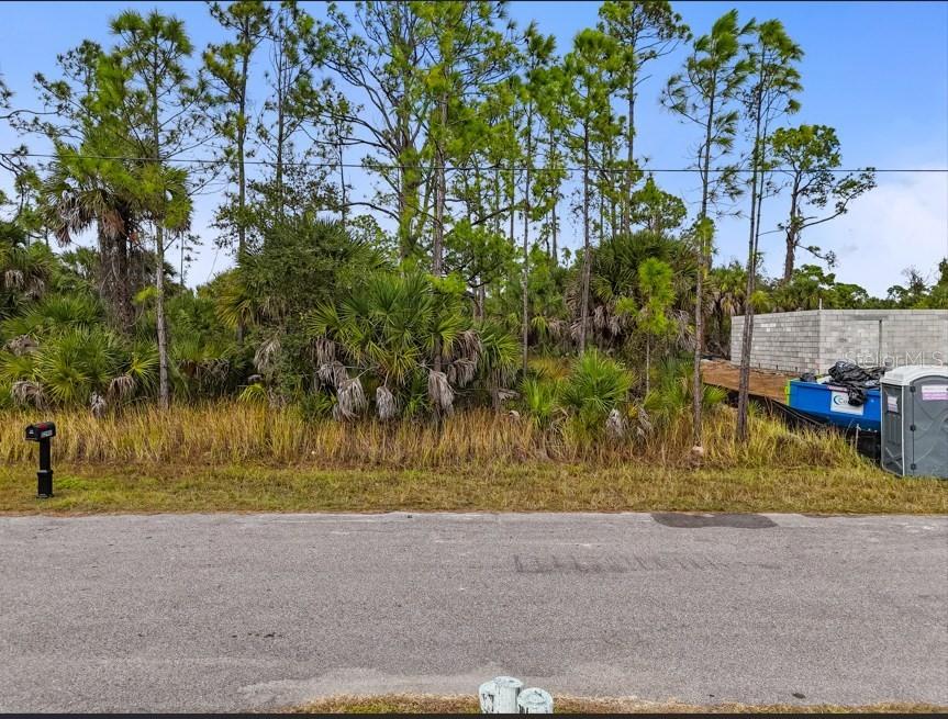 PORT CHARLOTTE SUB 09 - Land