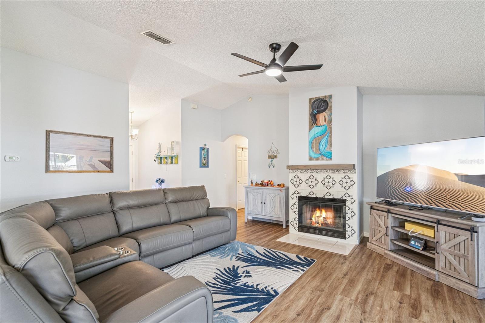 AUTUMN WOODS UNIT 03 - Residential