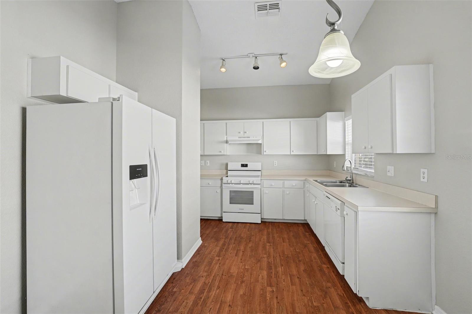 1336 LAUREL GLEN DRIVE