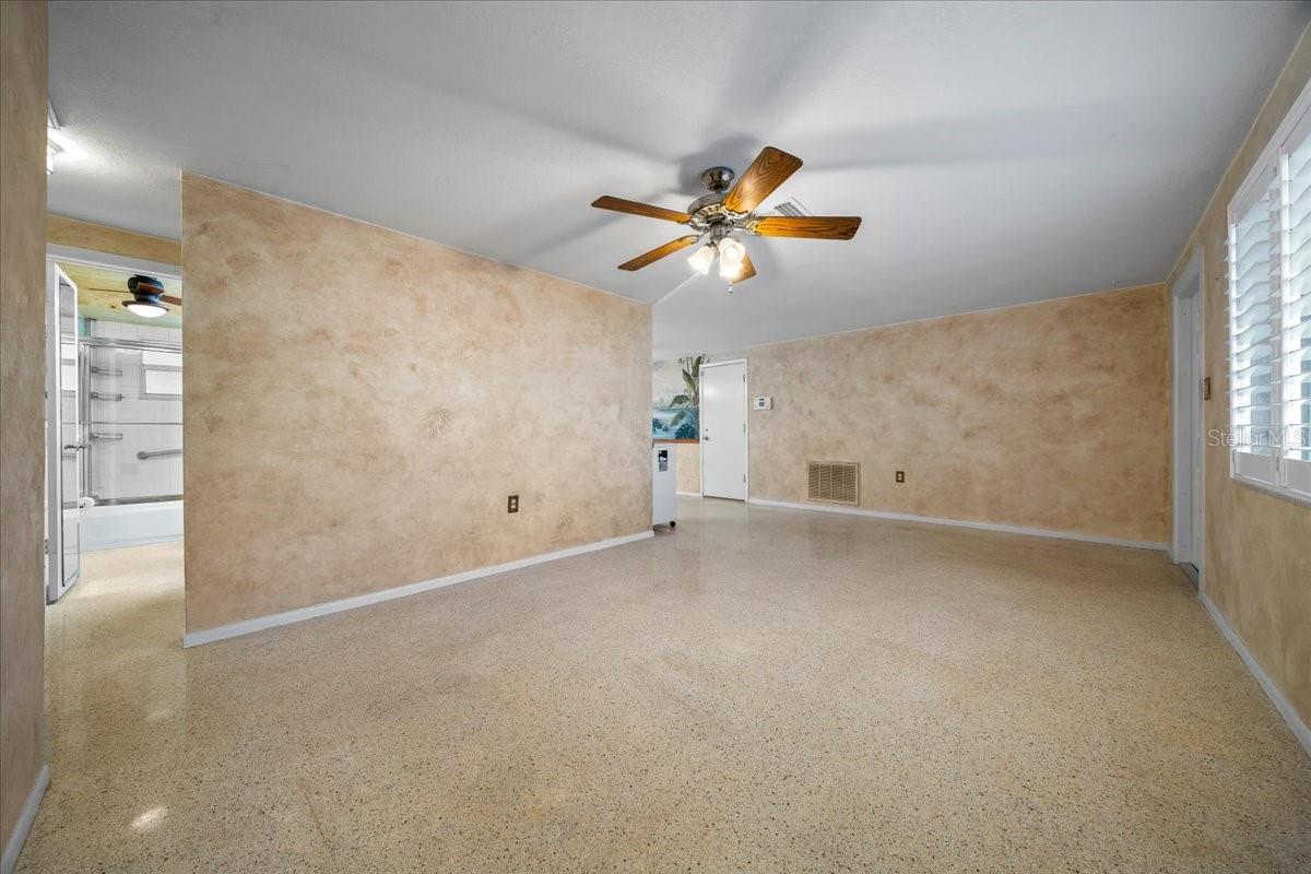 HOLIDAY LAKE ESTATES - Residential