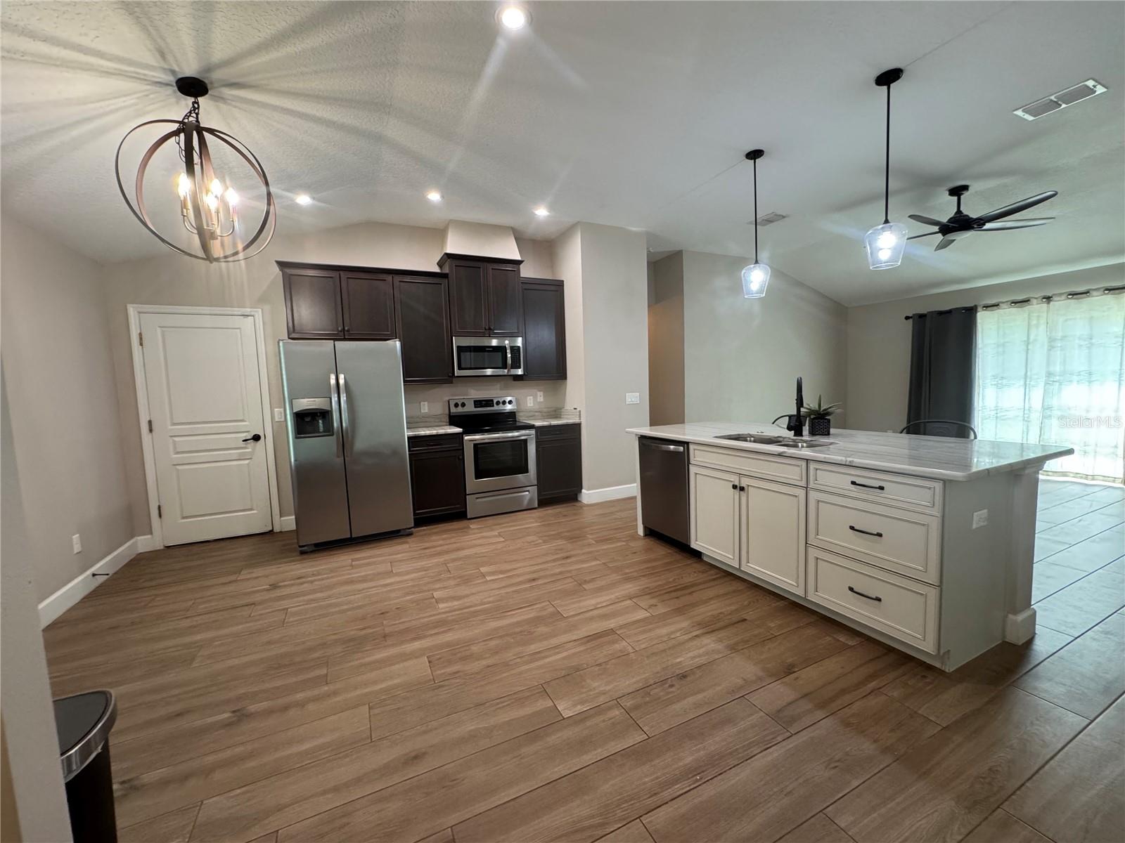 358 2ND STREET
