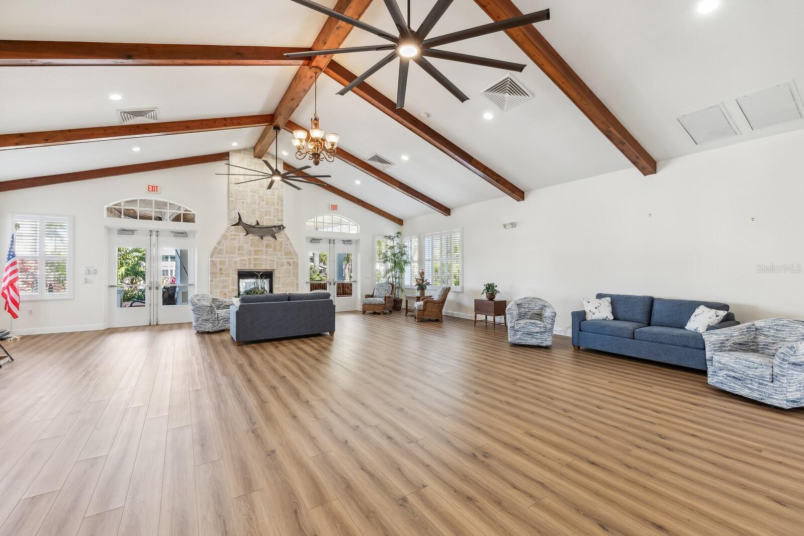 LANDINGS/CORAL CRK - Residential