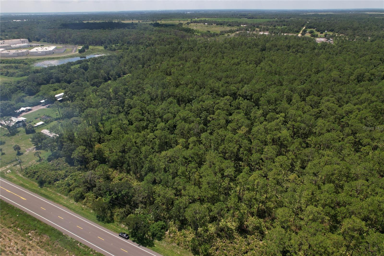 OAKRIDGE ESTATES - Land