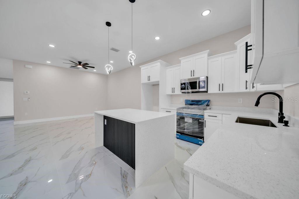 LEHIGH ESTATES - Residential Income