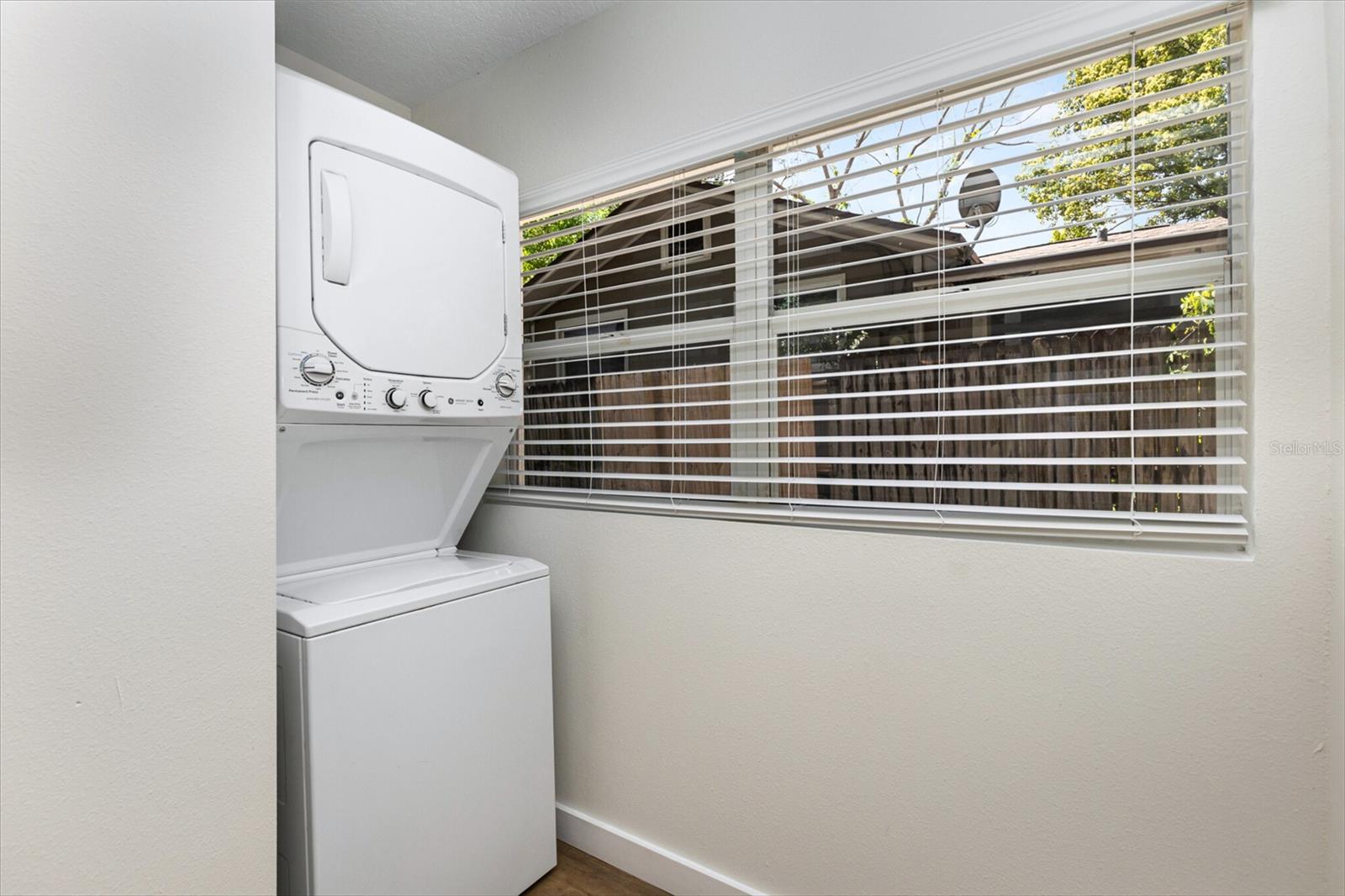 LAKE DAVIS HEIGHTS - Residential