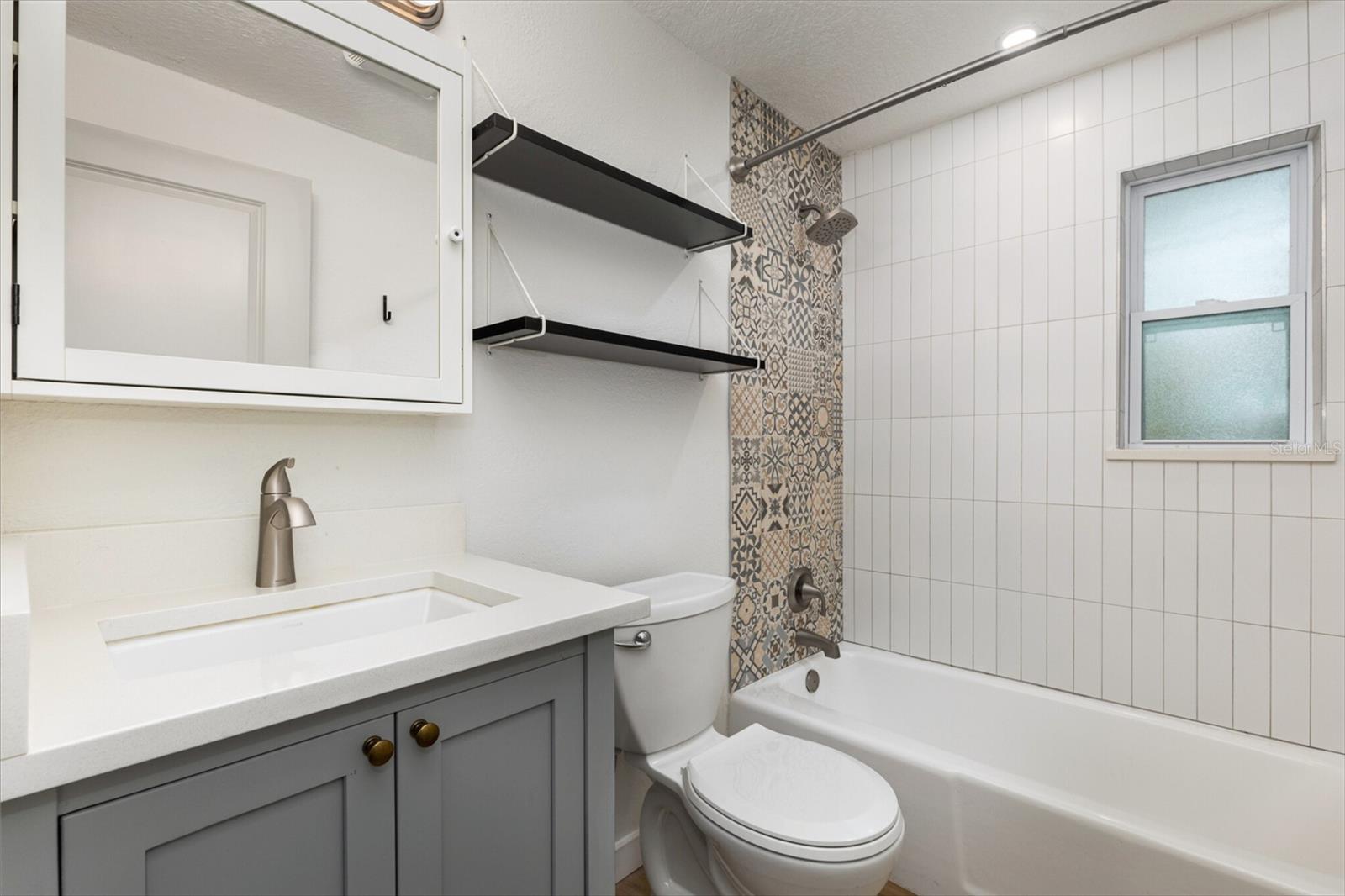 LAKE DAVIS HEIGHTS - Residential