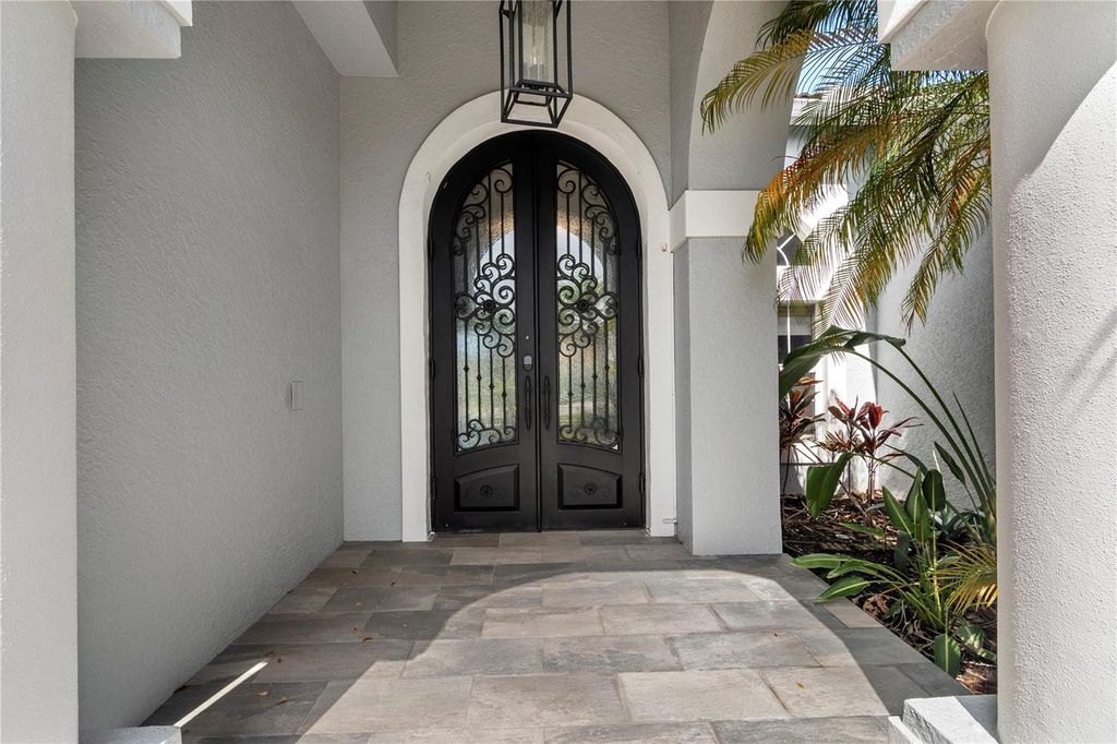 Photo of 7114 River Club Boulevard, Bradenton, FL 34202 (MLS # A4687197)