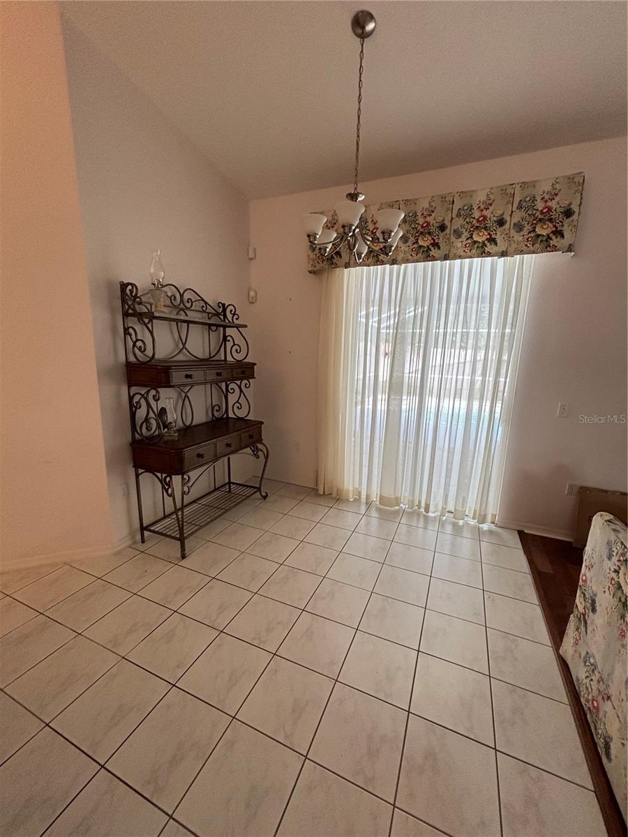 1833 QUEEN PALM DRIVE
