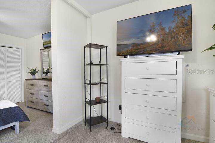 CALOOSA LAKE VILLAGE - Residential Lease