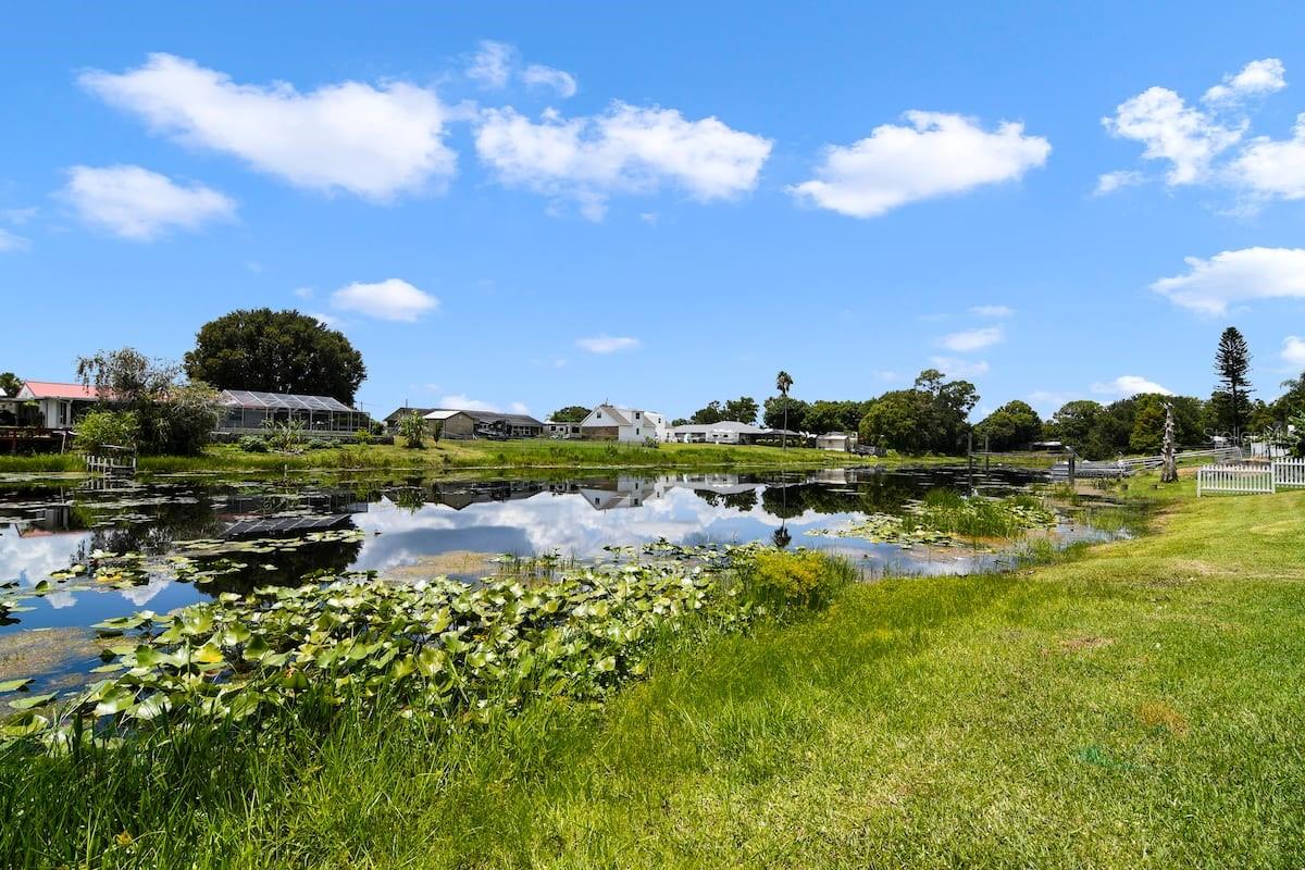 CALOOSA LAKE VILLAGE - Residential Lease