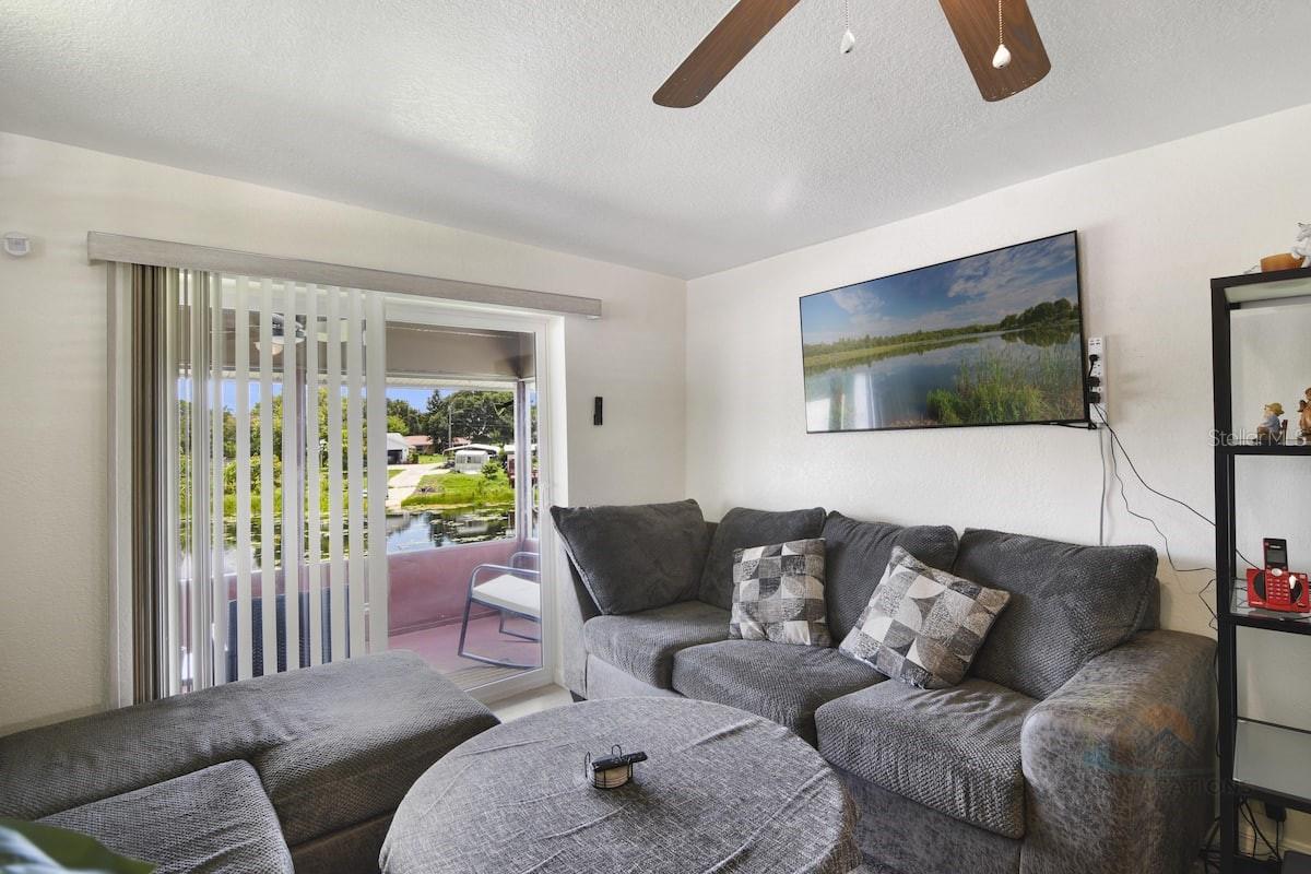 CALOOSA LAKE VILLAGE - Residential Lease