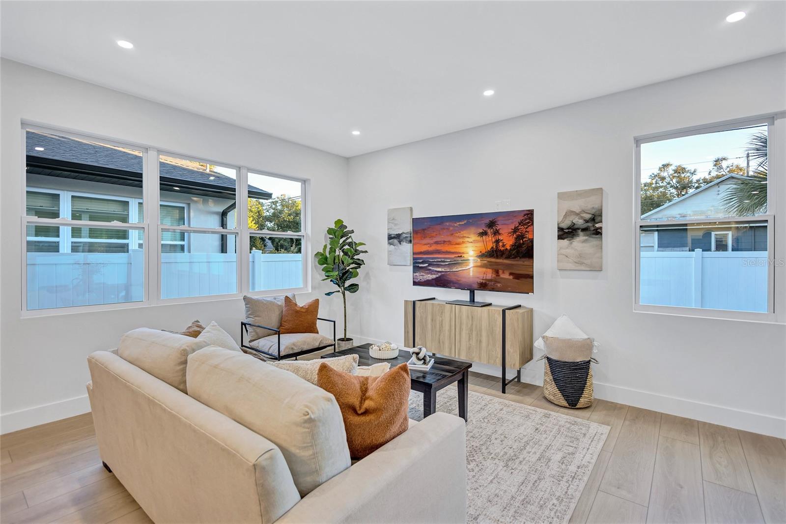 PASADENA HEIGHTS - Residential