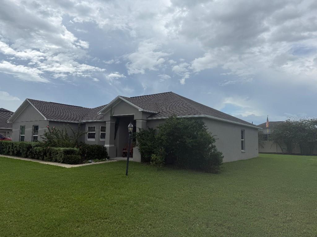 225 WHISPERING OAKS WAY
