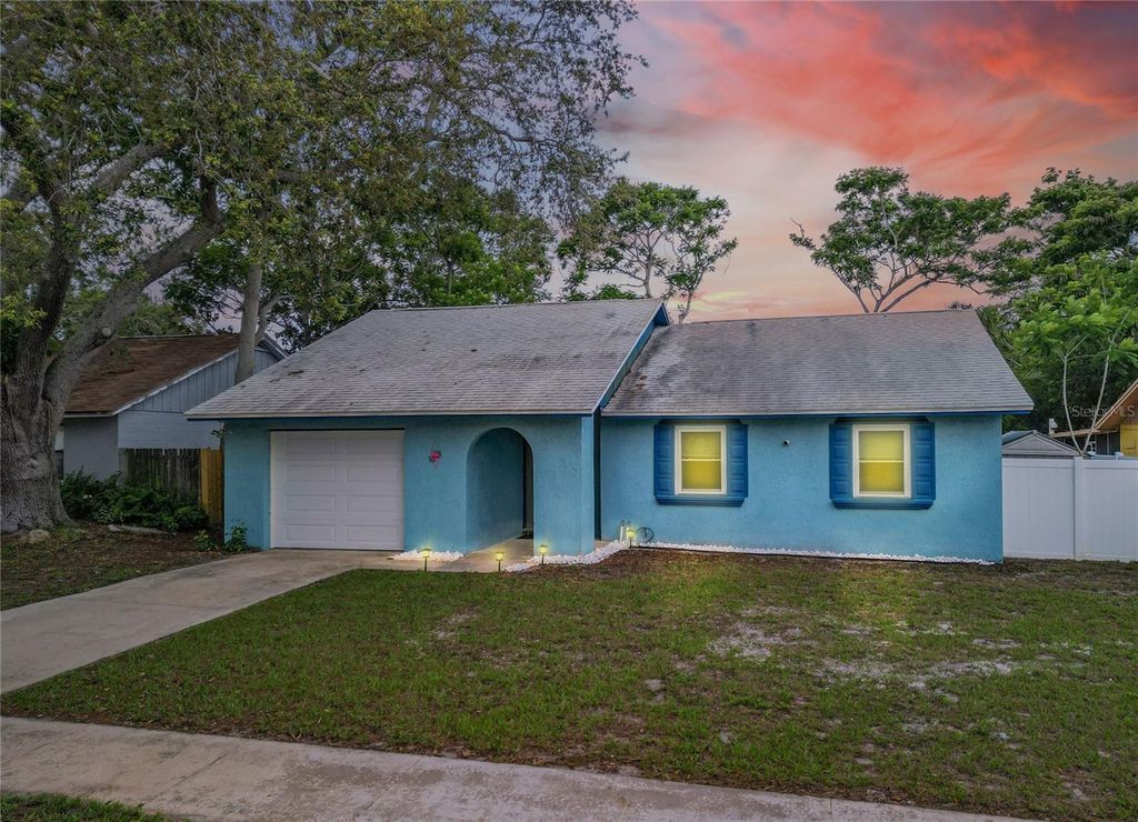 Photo of 2316 Fulton Way, Largo, FL 33774 (MLS # TB8497327)