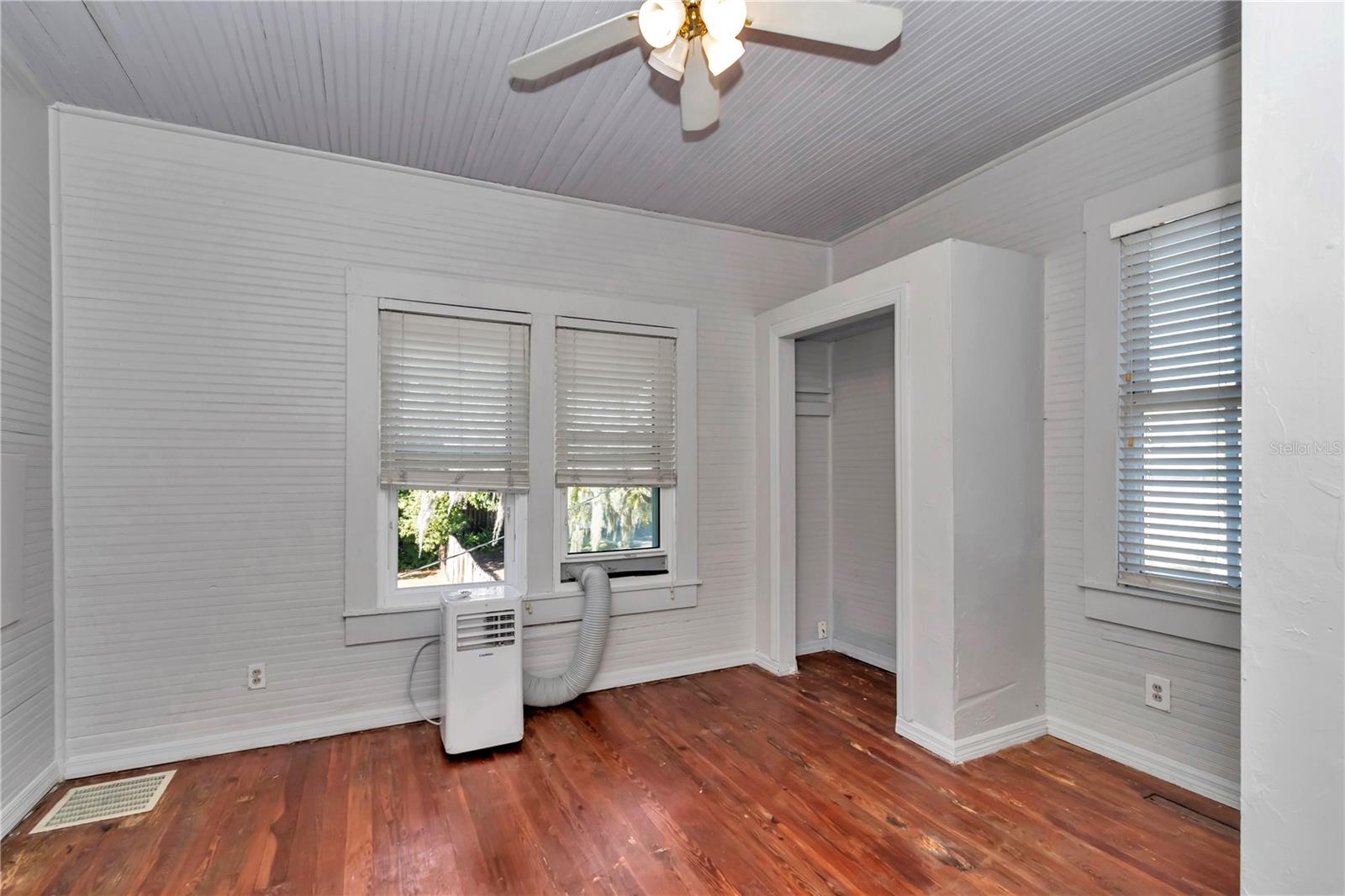 TOWN/DUNNELLON - Residential