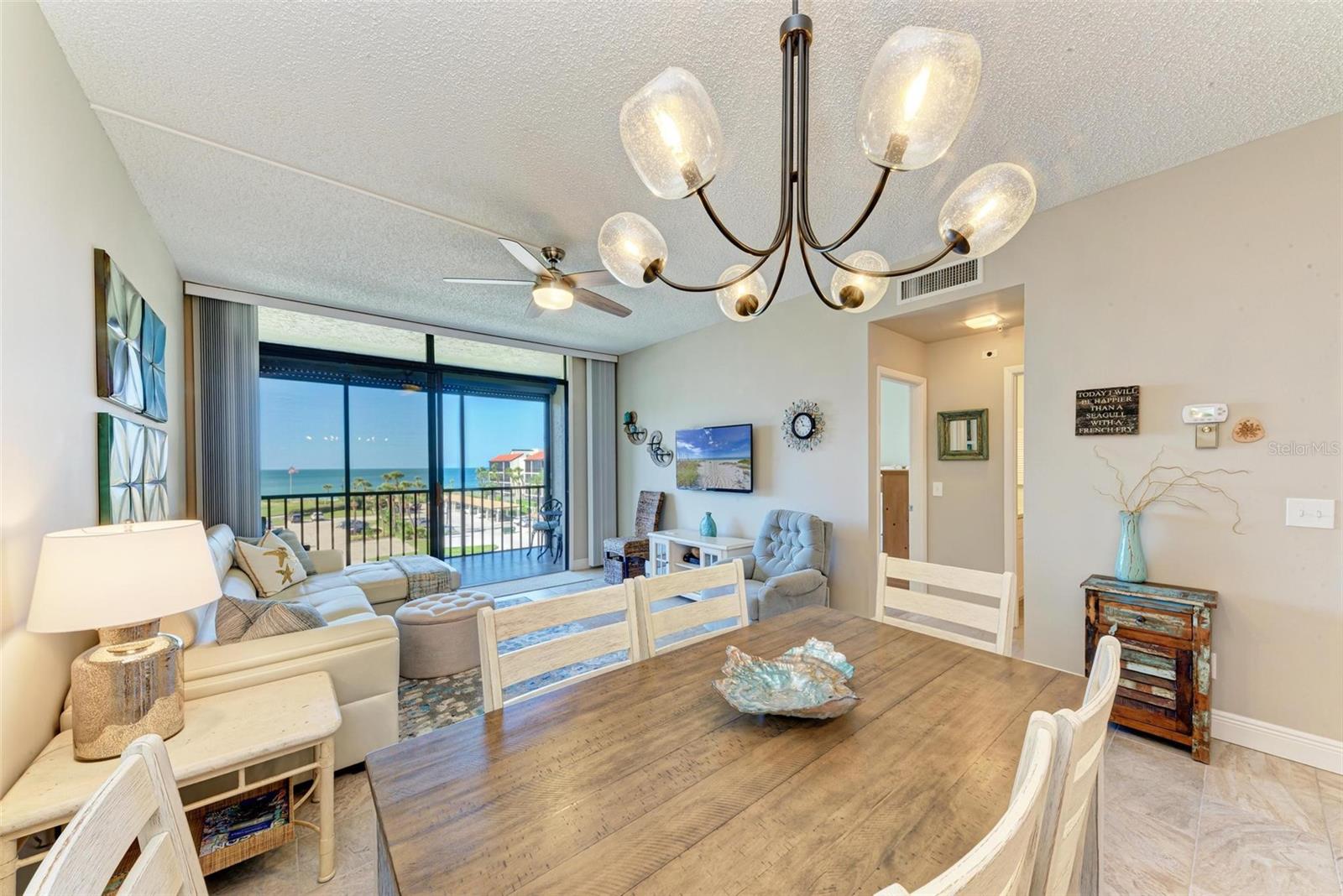 SEAPLACE IV - Residential