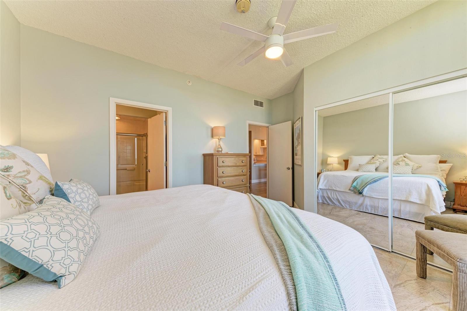 SEAPLACE IV - Residential