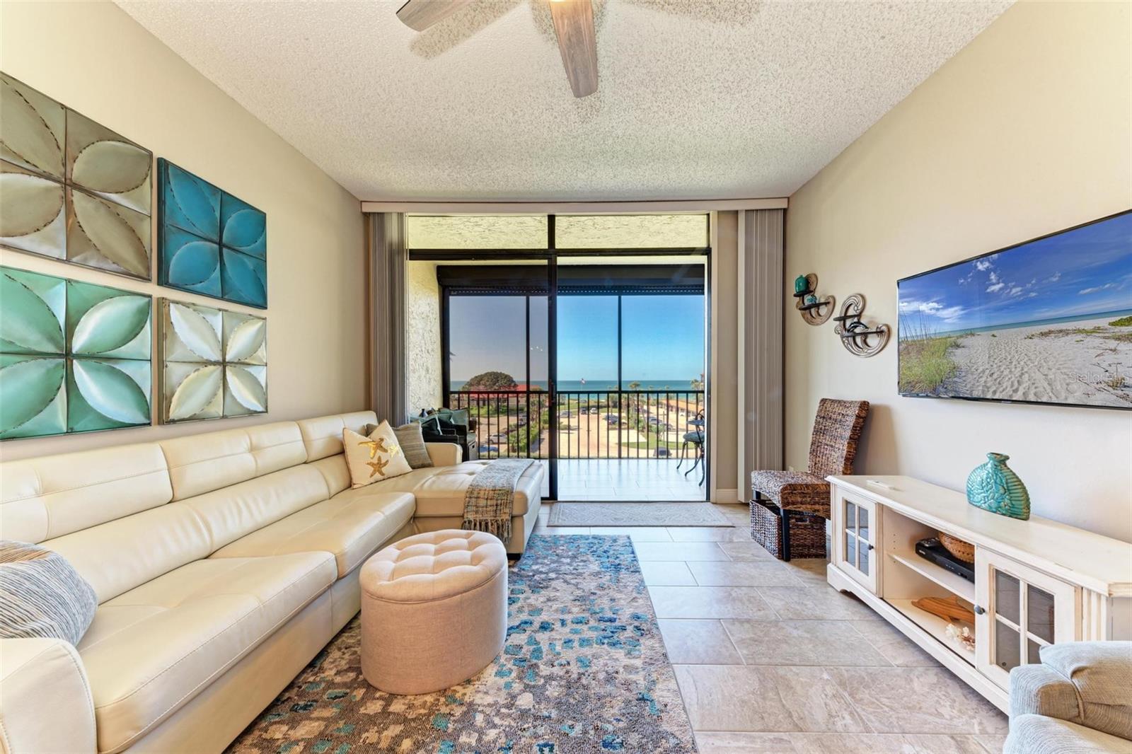 SEAPLACE IV - Residential