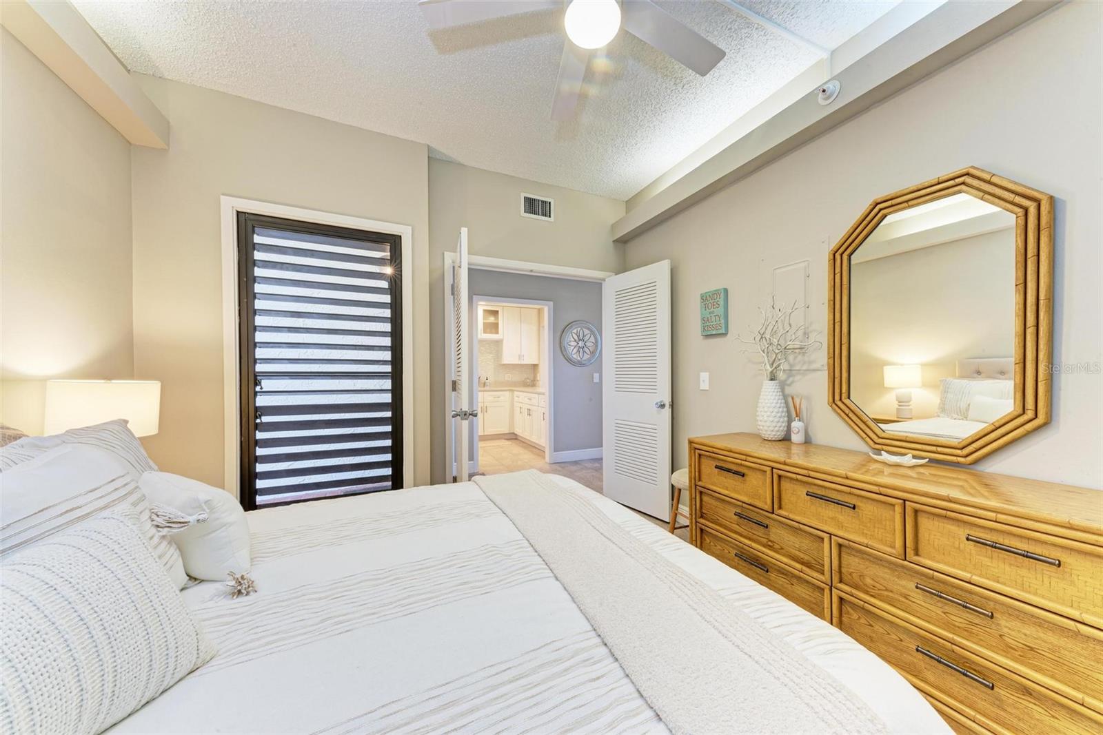 SEAPLACE IV - Residential