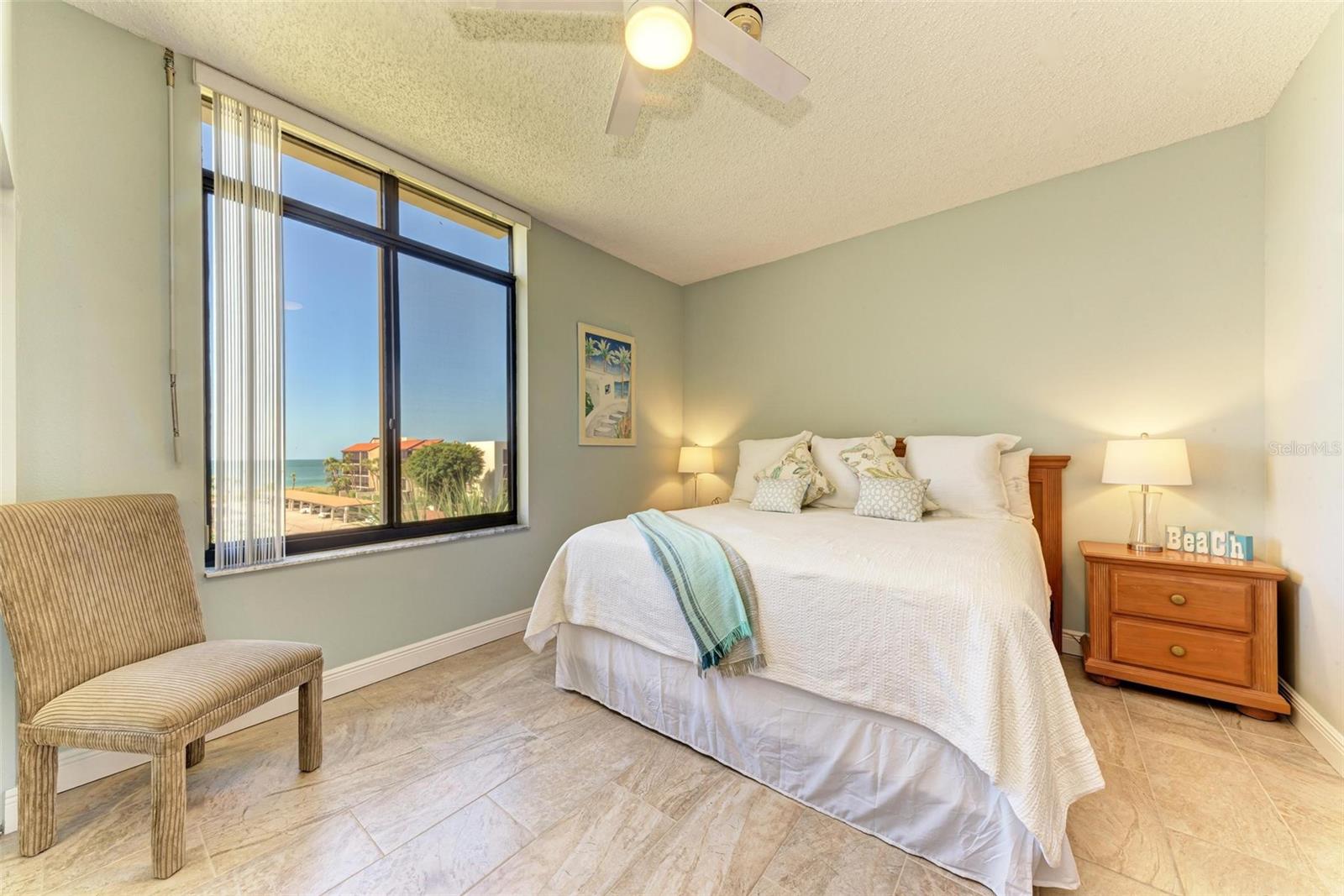 SEAPLACE IV - Residential