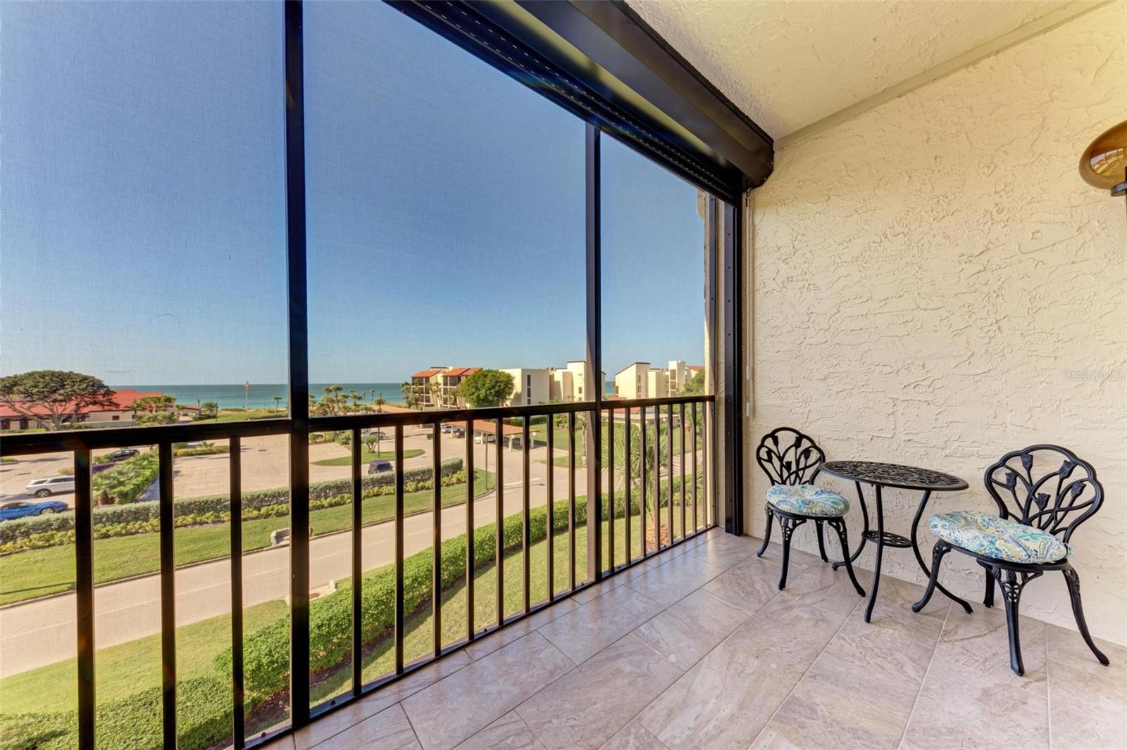 SEAPLACE IV - Residential