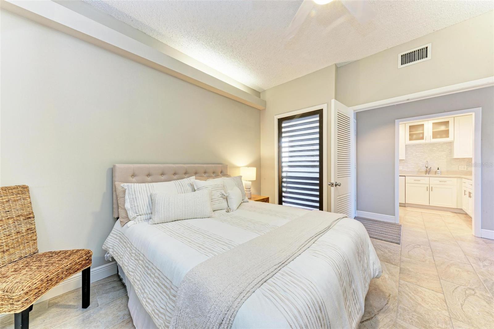 SEAPLACE IV - Residential