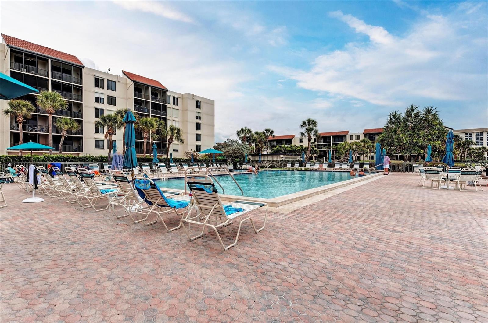 SEAPLACE IV - Residential