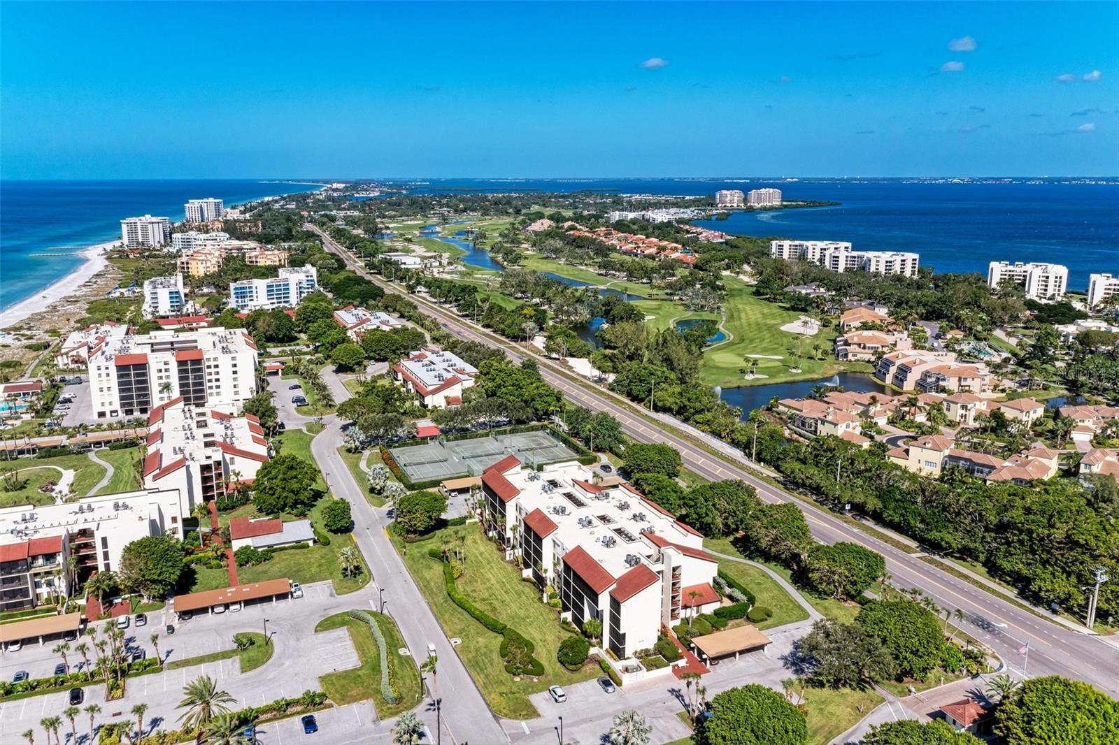 SEAPLACE IV - Residential