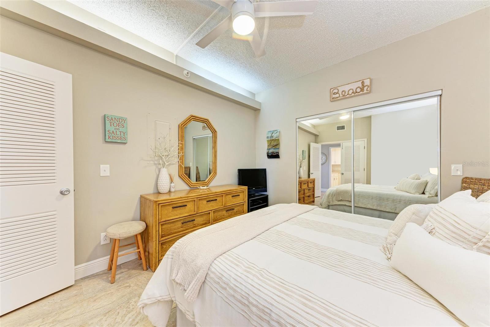 SEAPLACE IV - Residential