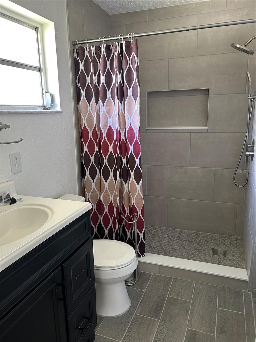 FAIRWAY OAKS - Residential