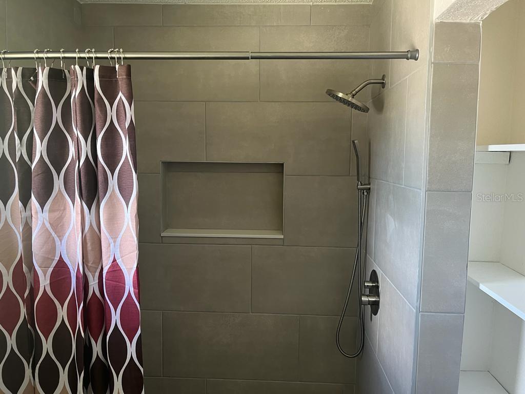 FAIRWAY OAKS - Residential