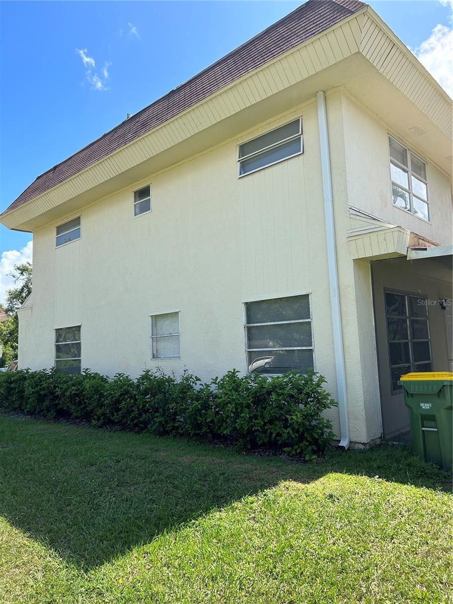 FAIRWAY OAKS - Residential