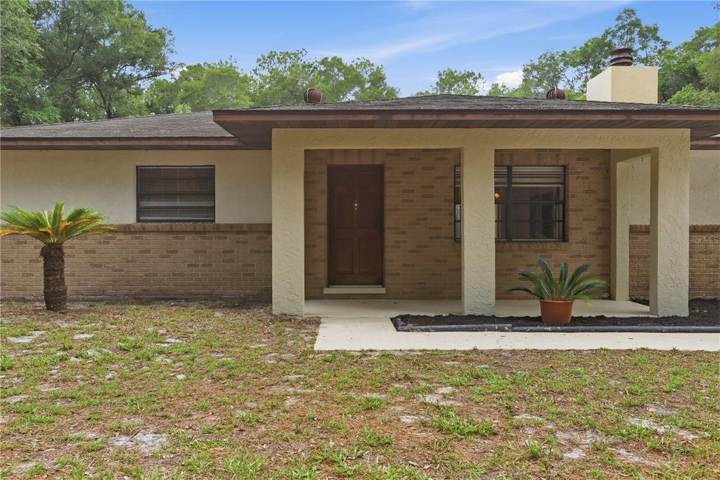 Photo of 3800 Willow Avenue, Deland, FL 32720 (MLS # V4949852)