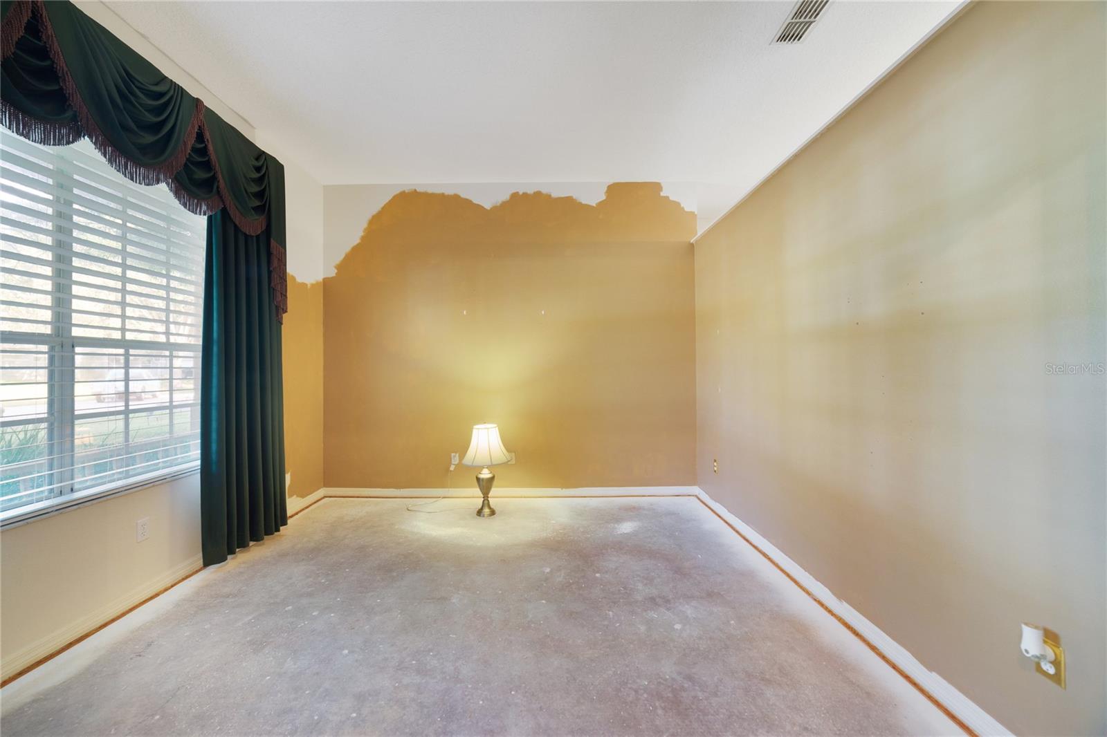 CRYSTAL LAKE ESTATES - Residential