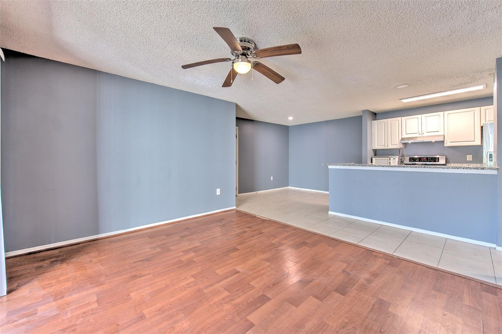 THE LANDINGS OF TAMPA A CONDOM - Residential