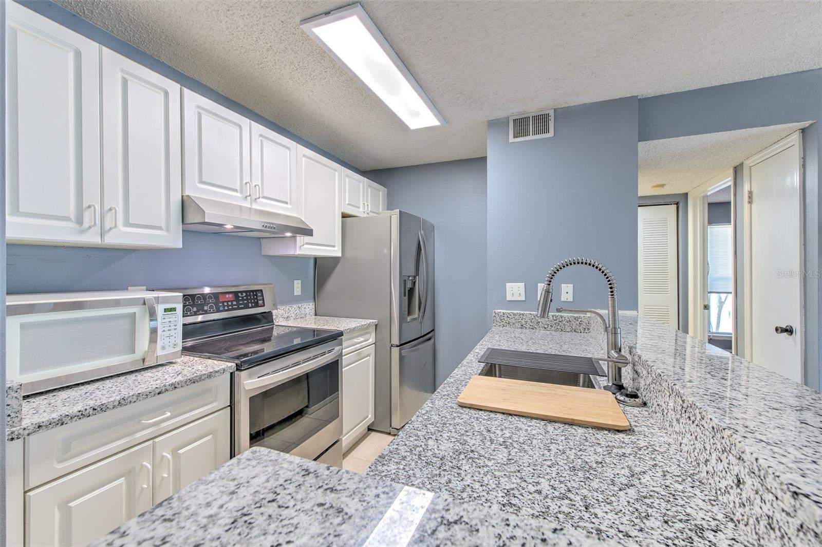 THE LANDINGS OF TAMPA A CONDOM - Residential