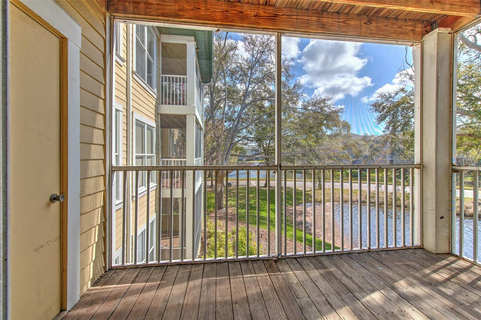 THE LANDINGS OF TAMPA A CONDOM - Residential