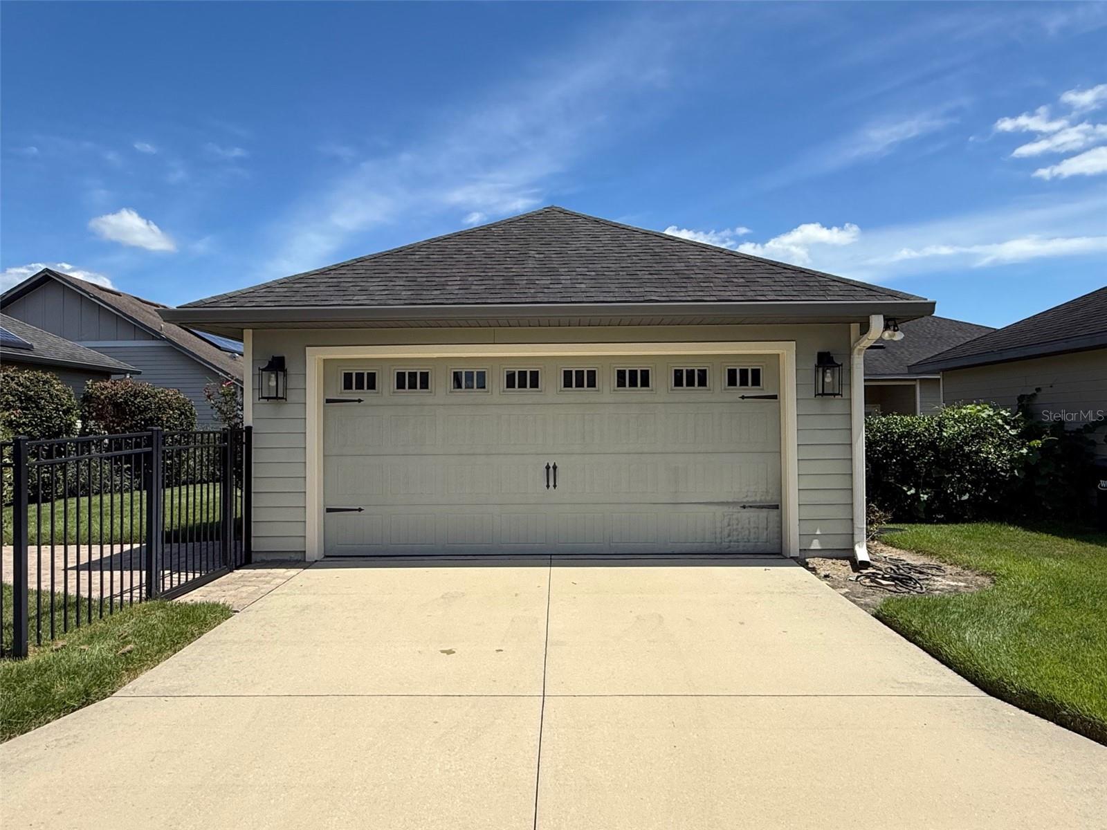 OAKMONT - Residential Lease