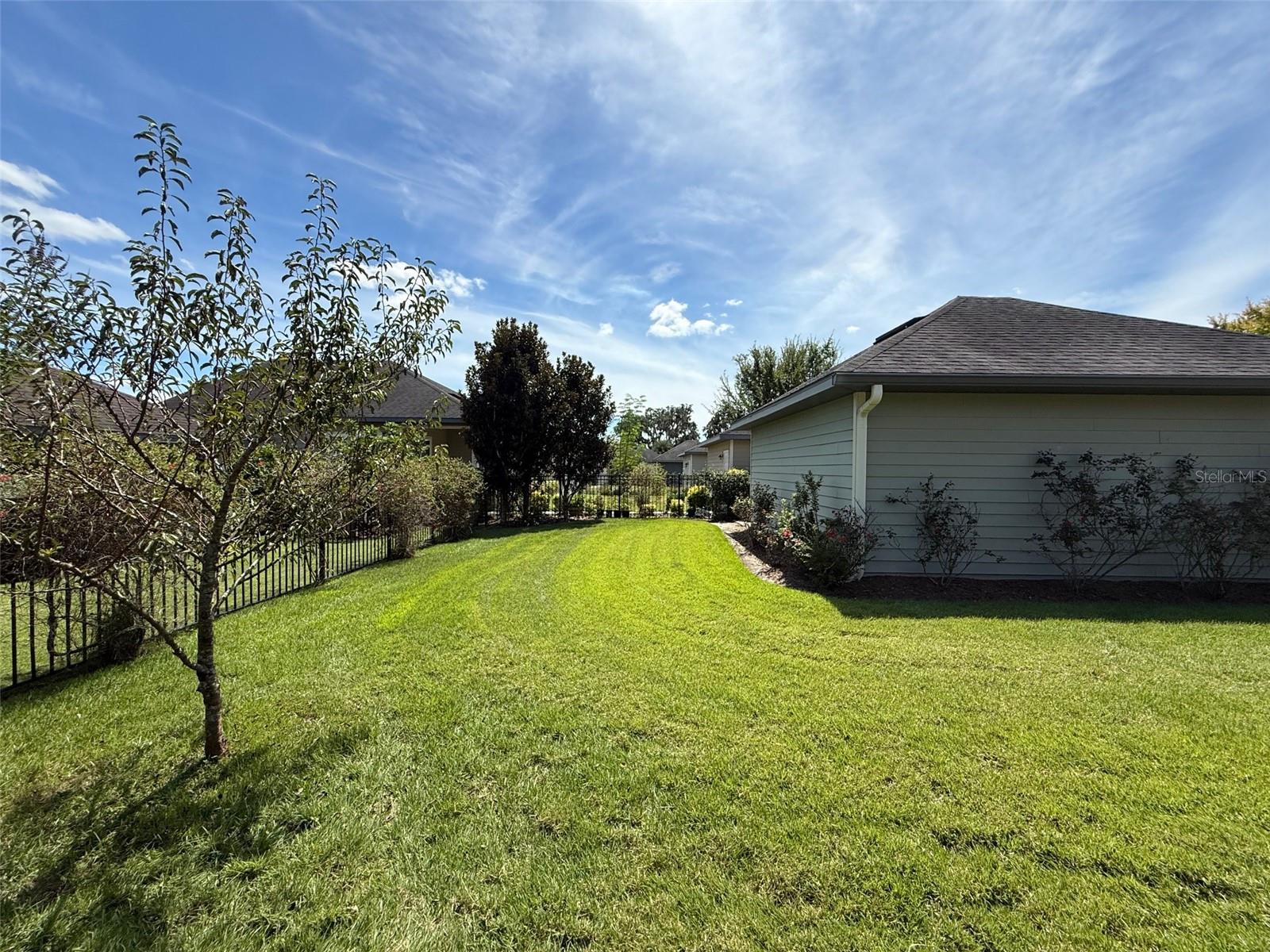OAKMONT - Residential Lease