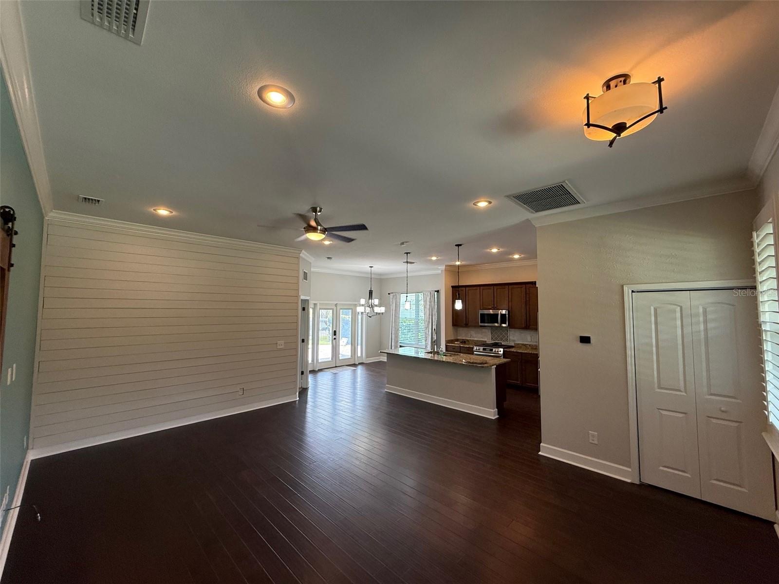 OAKMONT - Residential Lease