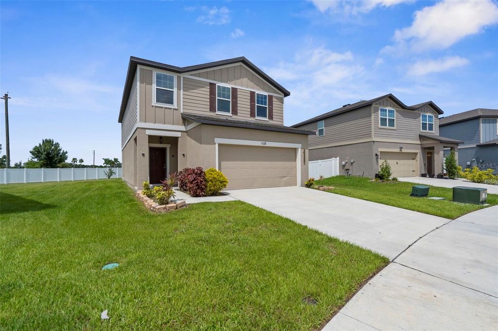 Photo of 1038 Kelly Fern Loop, Ruskin, FL 33570 (MLS # TB8395971)