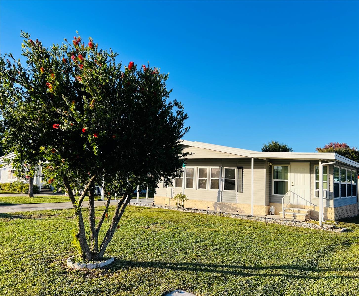 TAVARES LAKE FRANCES ESTATES - Residential