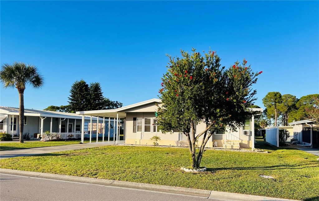 Photo of 1565 Apache Circle, Tavares, FL 32778 (MLS # FC313063)